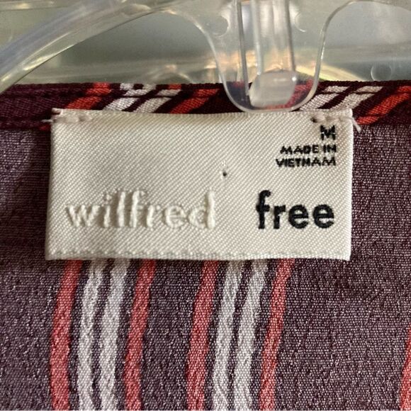 Wilfred Free Aritzia Women’s Shannon Wrap Top size Medium - Picture 4 of 5
